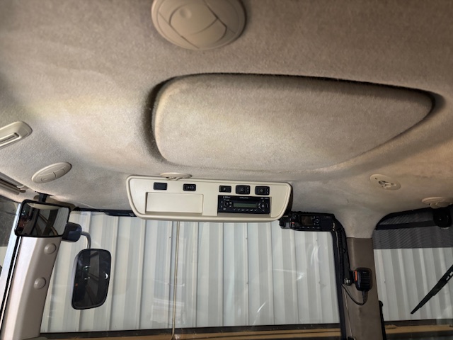 2012 John Deere 9560R Tractor