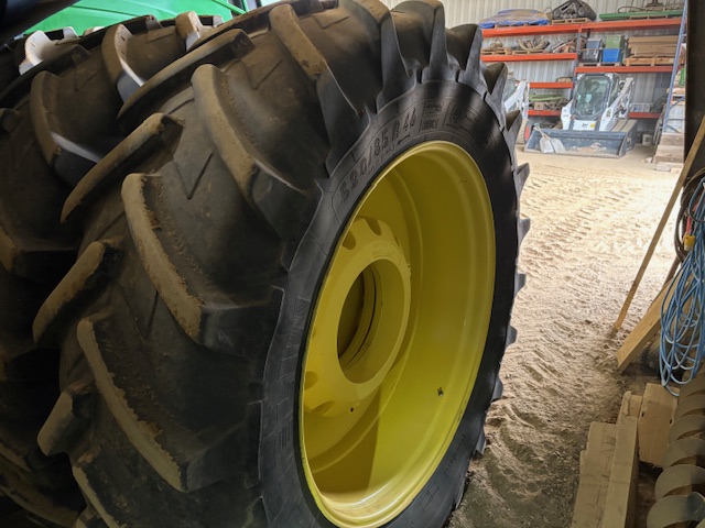 2012 John Deere 9560R Tractor