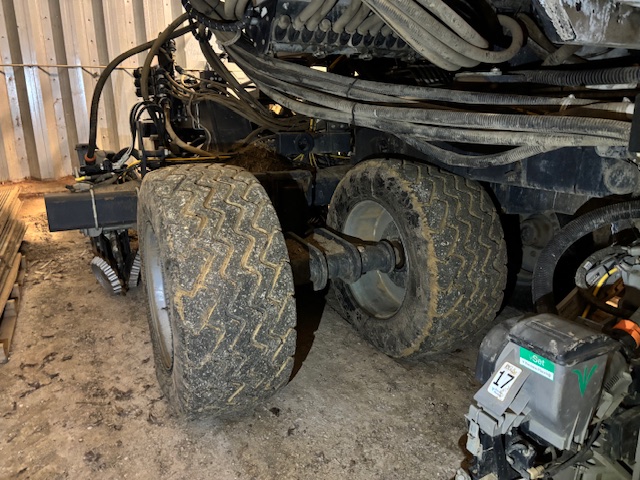 2020 Harvest International PB 4020 S2 Planter/Row