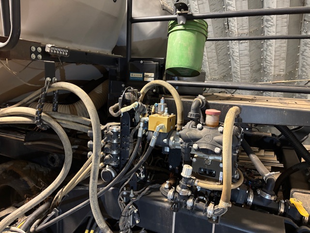 2020 Harvest International PB 4020 S2 Planter/Row