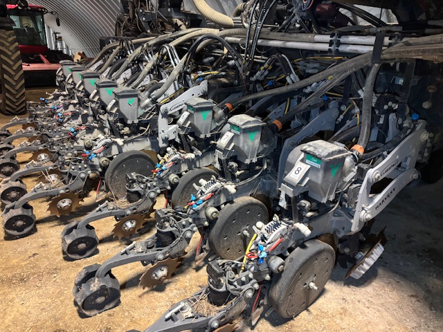 2020 Harvest International PB 4020 S2 Planter/Row