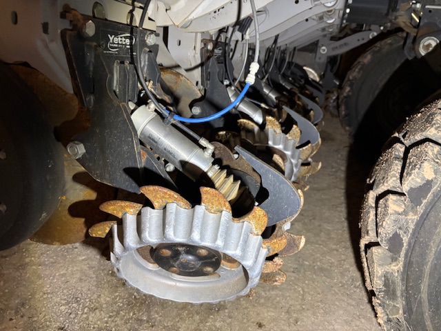 2020 Harvest International PB 4020 S2 Planter/Row