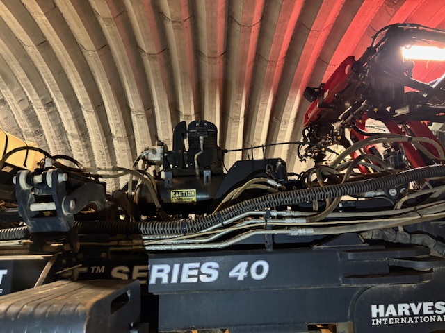 2020 Harvest International PB 4020 S2 Planter/Row