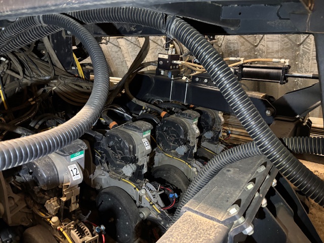 2020 Harvest International PB 4020 S2 Planter/Row