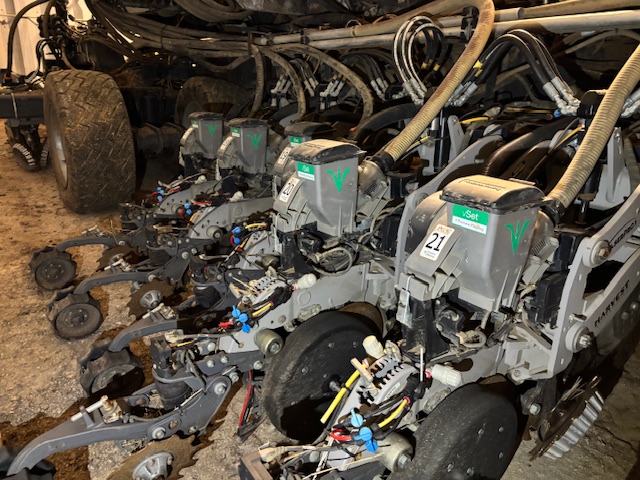 2020 Harvest International PB 4020 S2 Planter/Row