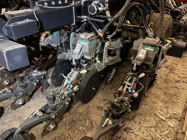 2020 Harvest International PB 4020 S2 Planter/Row