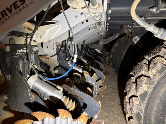 2020 Harvest International PB 4020 S2 Planter/Row