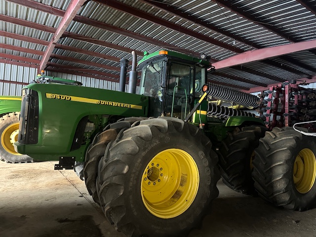 2001 John Deere 9400 Tractor