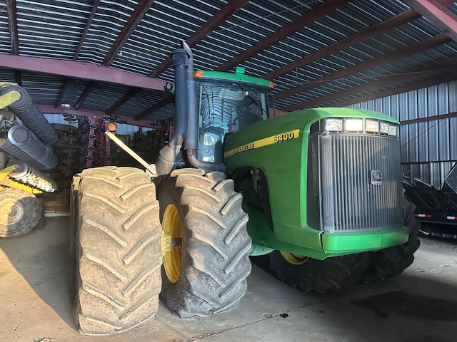 2001 John Deere 9400 Tractor
