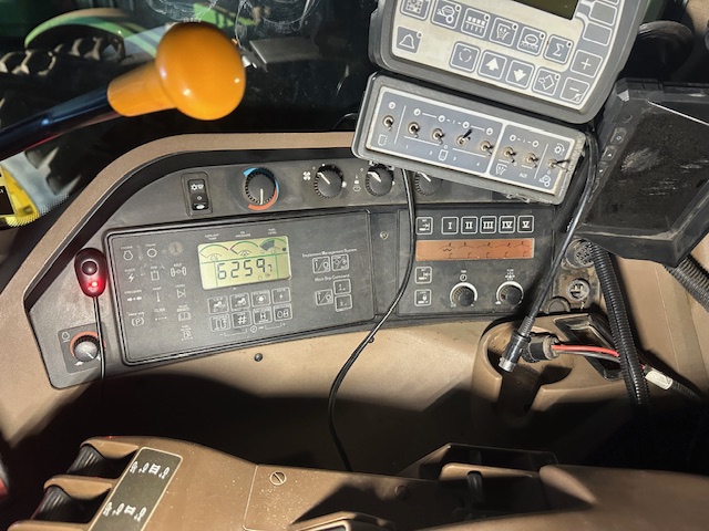 2001 John Deere 9400 Tractor