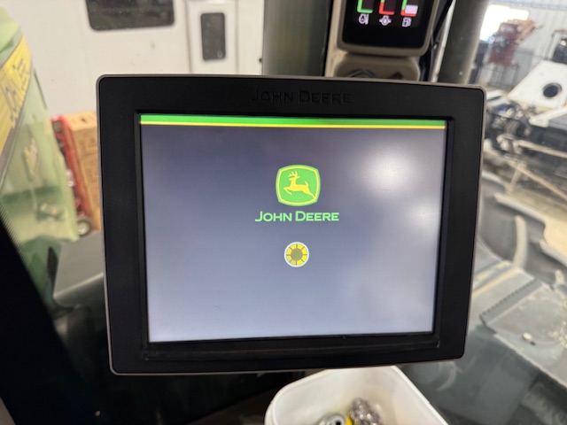 2013 John Deere 9560R Tractor