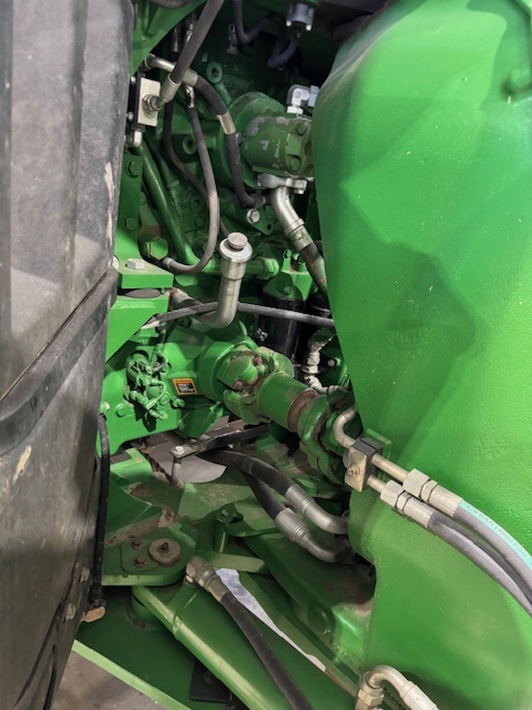 2013 John Deere 9560R Tractor