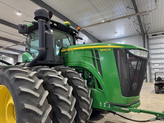 2013 John Deere 9560R Tractor