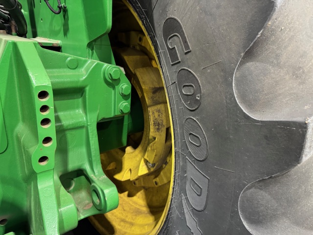 2013 John Deere 9560R Tractor