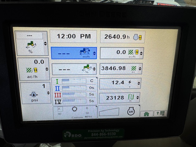 2013 John Deere 9560R Tractor