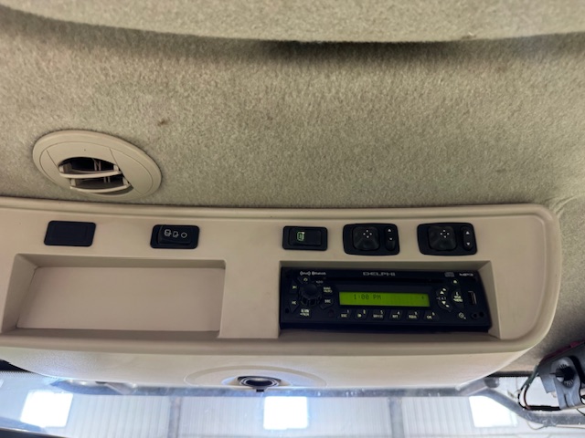 2013 John Deere 9560R Tractor