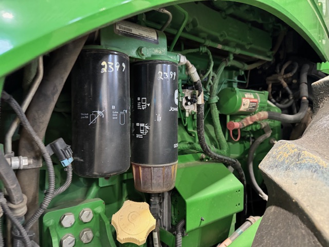 2013 John Deere 9560R Tractor
