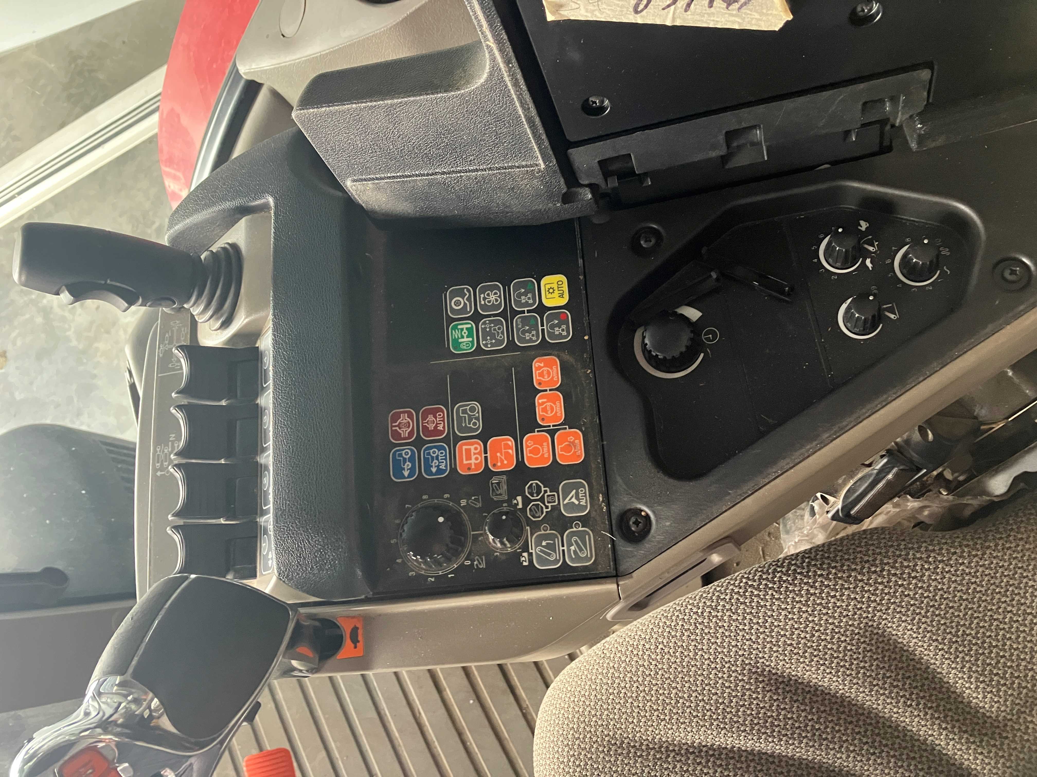 2015 Case IH Puma 200 Tractor