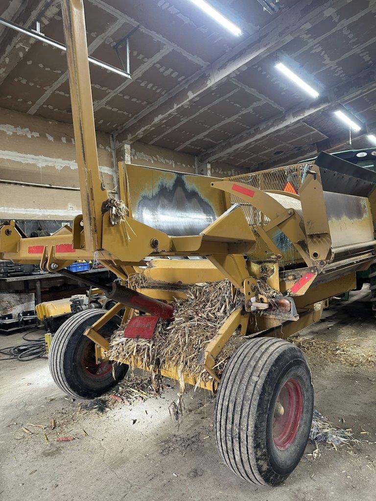 2012 Haybuster 2650 Bale Processor