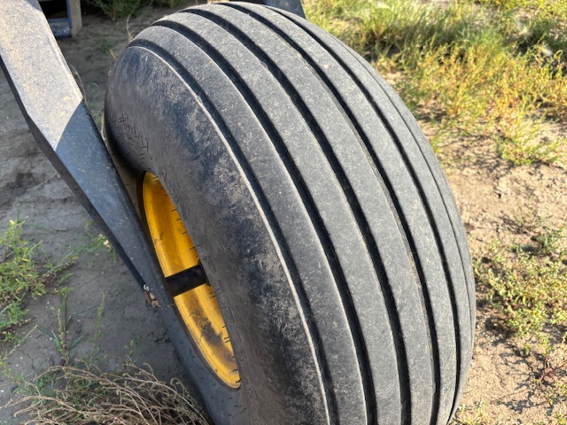 2019 New Holland Speedrower 260 Windrower