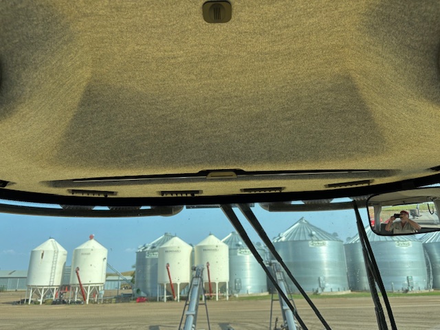 2019 New Holland Speedrower 260 Windrower