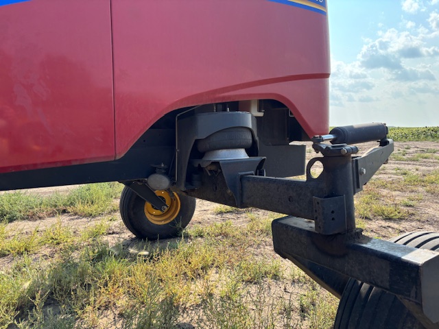 2019 New Holland Speedrower 260 Windrower