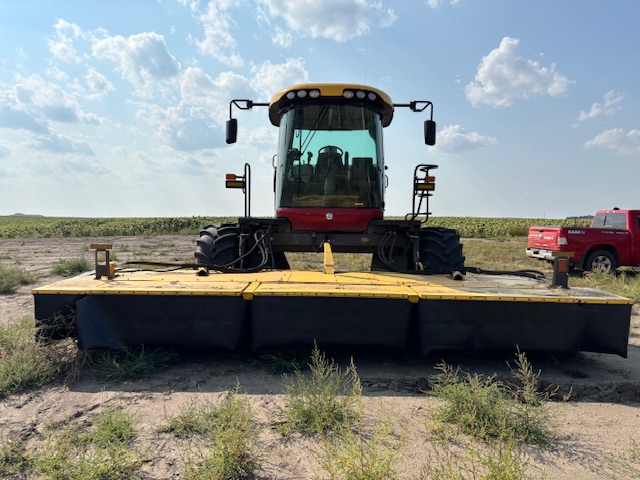 2019 New Holland Speedrower 260 Windrower
