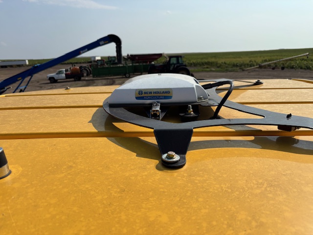 2019 New Holland Speedrower 260 Windrower
