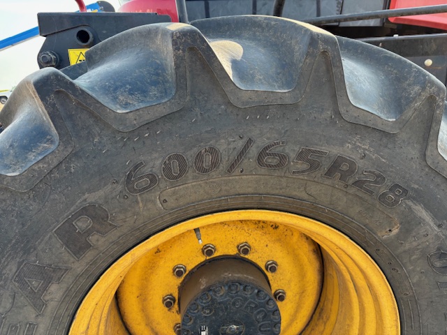 2019 New Holland Speedrower 260 Windrower