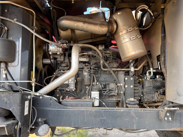 2019 New Holland Speedrower 260 Windrower