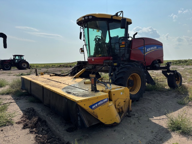 2019 New Holland Speedrower 260 Windrower