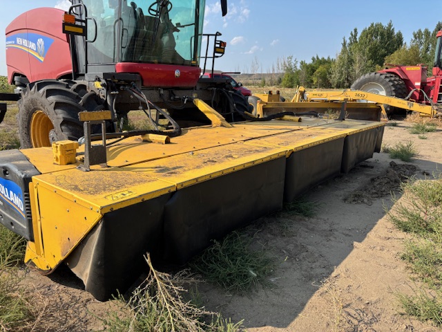 2019 New Holland Speedrower 260 Windrower