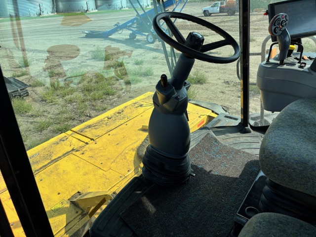 2019 New Holland Speedrower 260 Windrower