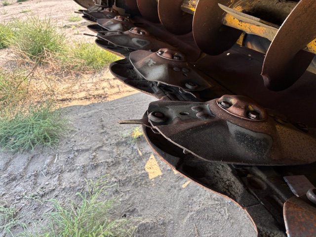 2019 New Holland Speedrower 260 Windrower