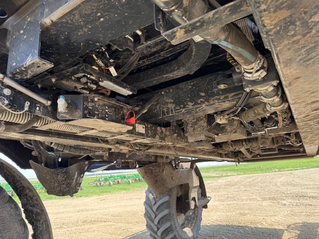 2014 New Holland SP.365F Sprayer/High Clearance