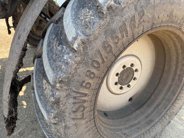 2014 New Holland SP.365F Sprayer/High Clearance