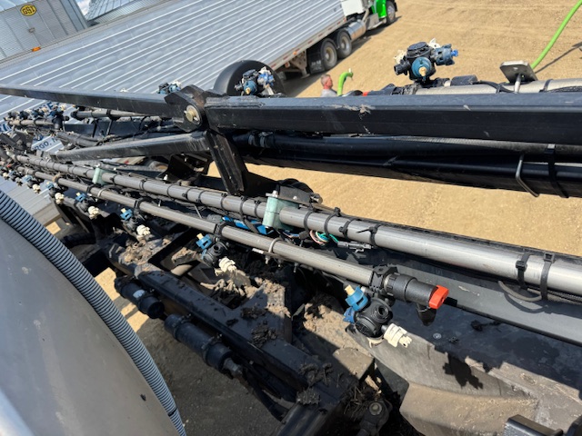 2014 New Holland SP.365F Sprayer/High Clearance
