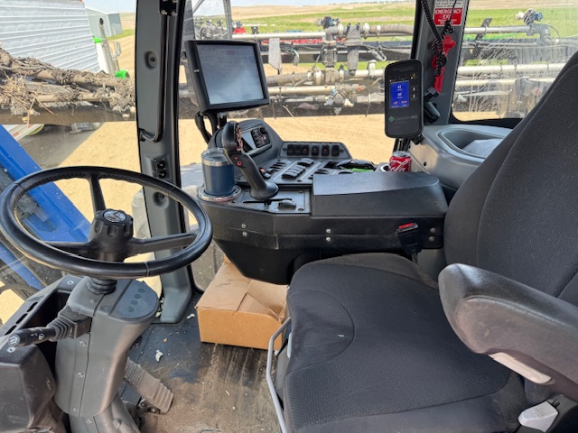 2014 New Holland SP.365F Sprayer/High Clearance