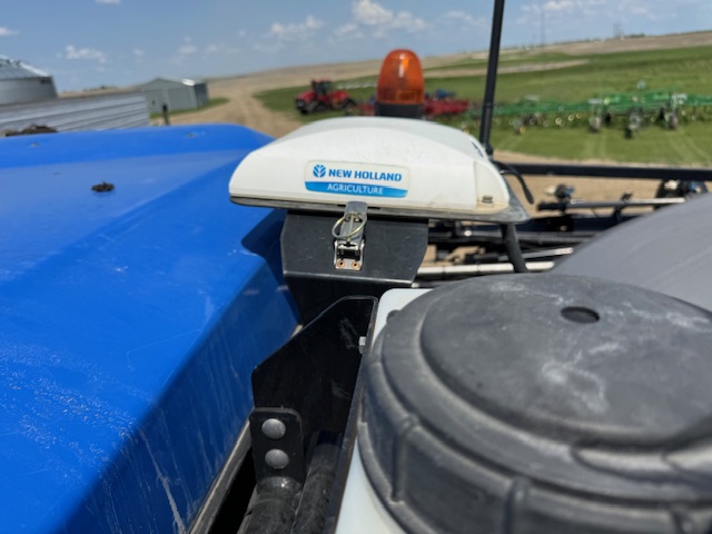 2014 New Holland SP.365F Sprayer/High Clearance
