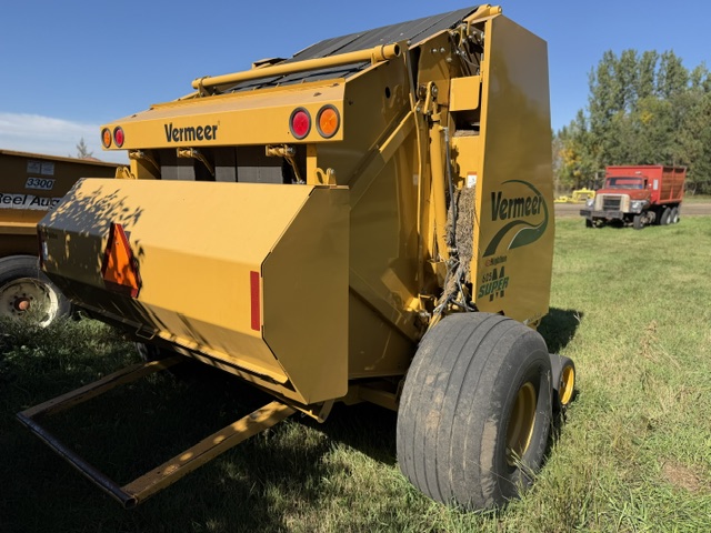 2009 Vermeer 605SM Baler/Round