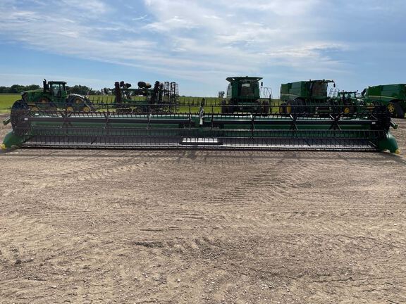 2023 John Deere RD40F Header Combine