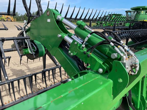 2023 John Deere RD40F Header Combine