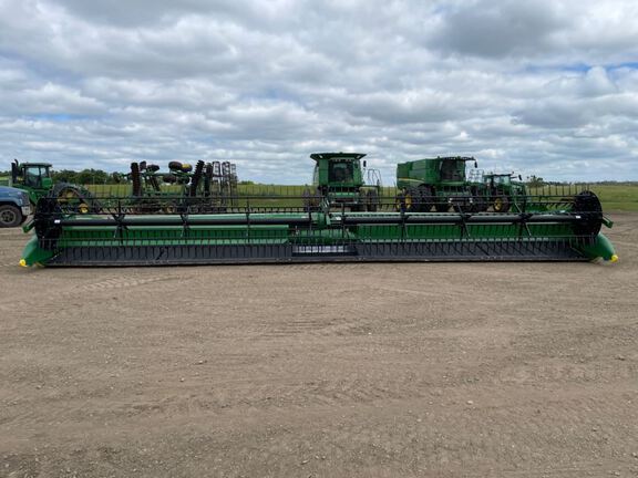 2023 John Deere RD40F Header Combine