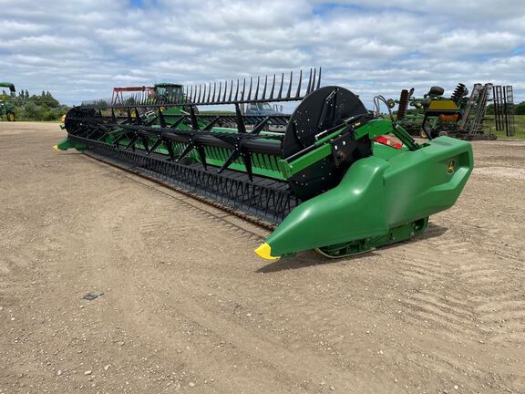 2023 John Deere RD40F Header Combine