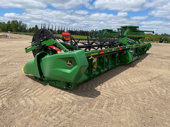 2023 John Deere RD40F Header Combine