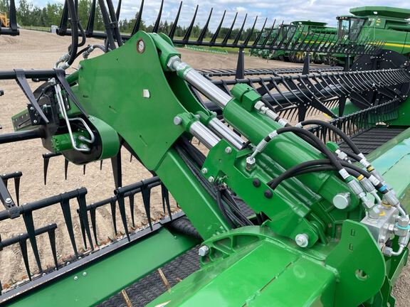 2023 John Deere RD40F Header Combine