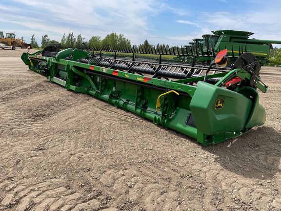 2023 John Deere RD45F Header Combine