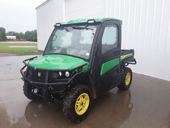 2022 John Deere XUV835R ATV