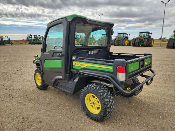 2022 John Deere XUV835R ATV