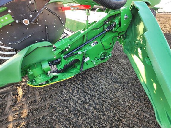 2023 John Deere HD40F Header Combine